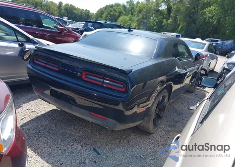 2017 Dodge Challenger R/T из США, поврежденный, VIN 2C3CDZBT8HH606039